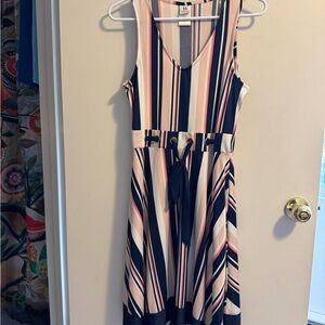 Wrapper Black and Pink Sleeveless V-neck Sundress